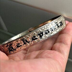 🖤”Kekepania” = “Stephanie” hawaiian ‘crowned in victory’ Sterling silver bangle